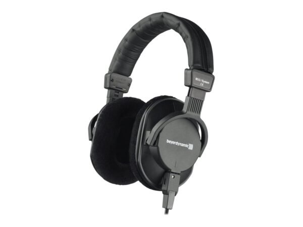 Beyerdynamic | Studio headphones | DT 250 | Wired | On-Ear | Black - Image 3